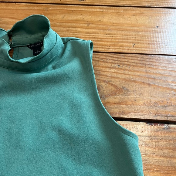 (168) ANN TAYLOR BLOUSE - Picture 2 of 7